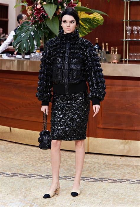 chanel fall winter 2015 fashion show